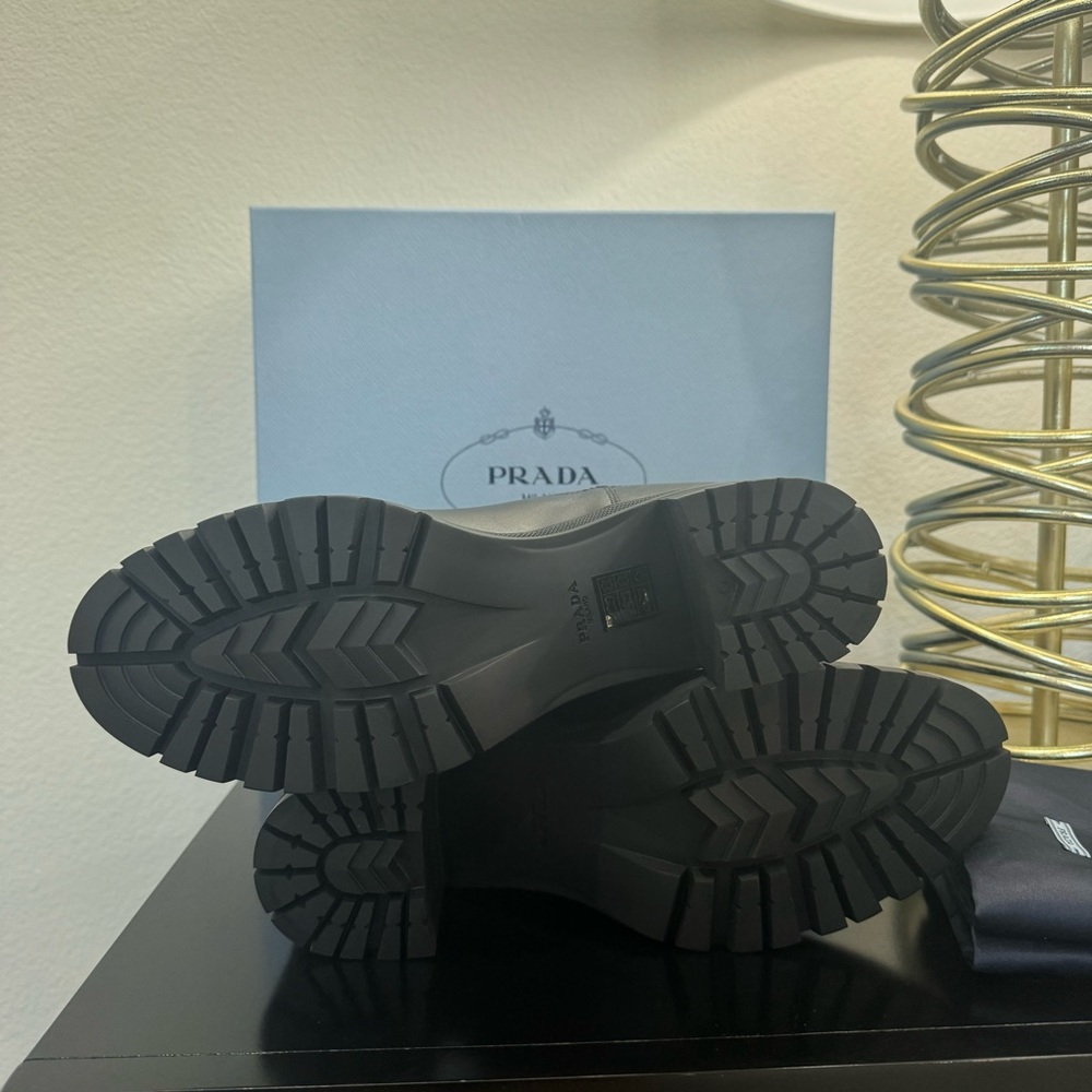Prada Chelsea Lug Boots Leather Black 40 - Picture 7 of 7